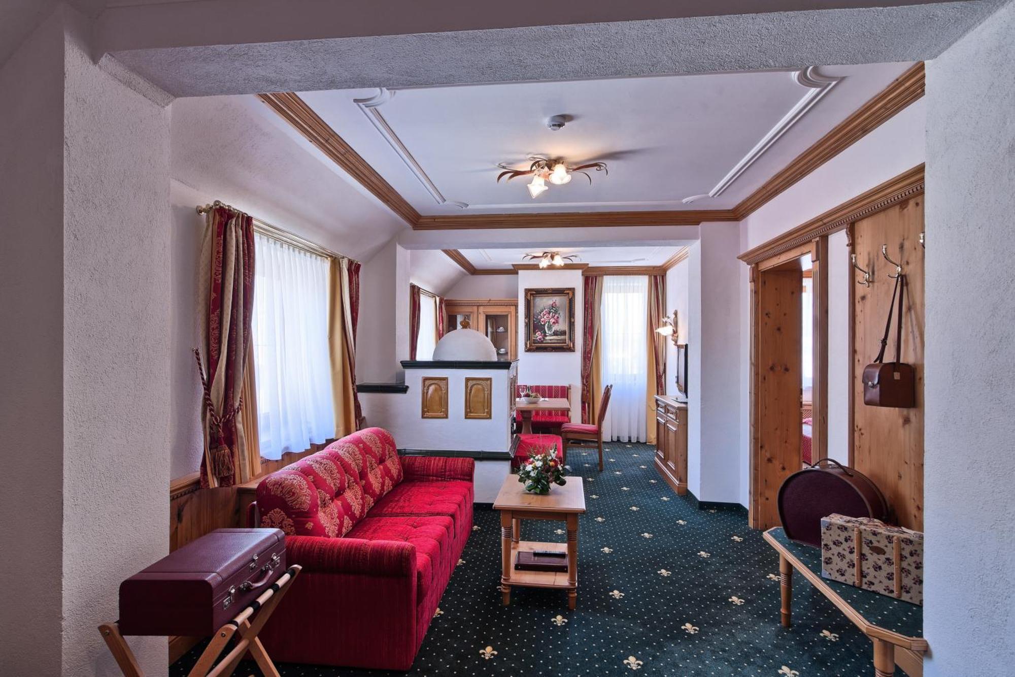 เมอร์เคียว สิคีโซอารา บินเดอร์บูบิ โฮเทล แอนด์ สปา Hotel ซิวิโชอารา ภายนอก รูปภาพ
